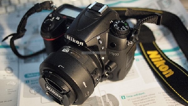 Selling Nikon D3X,Nikon D700,Canon 5D mark ii And Canon EOS-1Ds Mark 